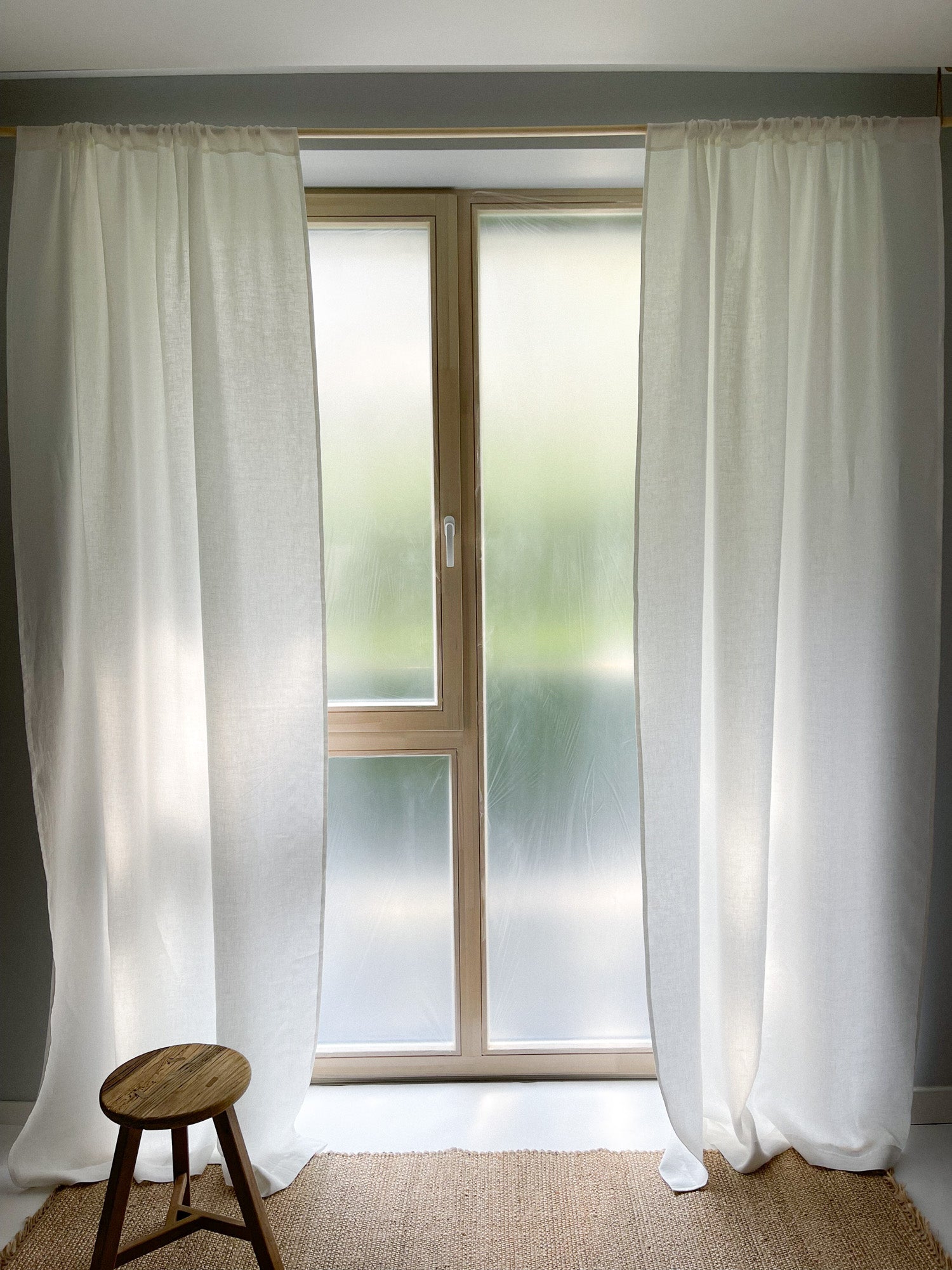 Mittelschwere Leinen-Vorhänge – Gebrochen Weiss (2er-Set)
