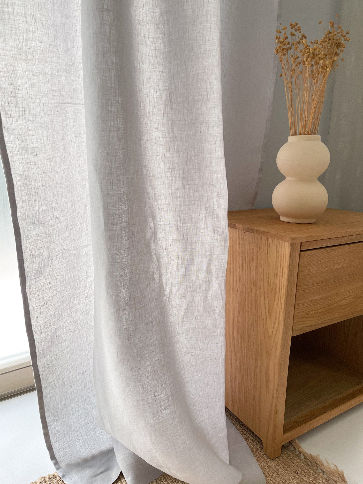 Mittelschwere Leinenvorhänge – Hellgrau (2er-Set)