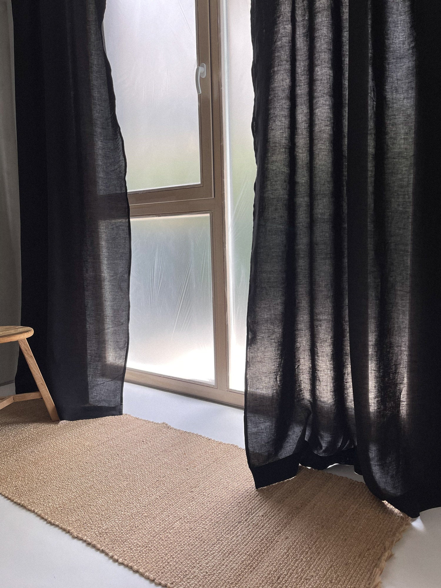 Mittelschwere Leinen-Vorhänge – Schwarz (2er-Set)