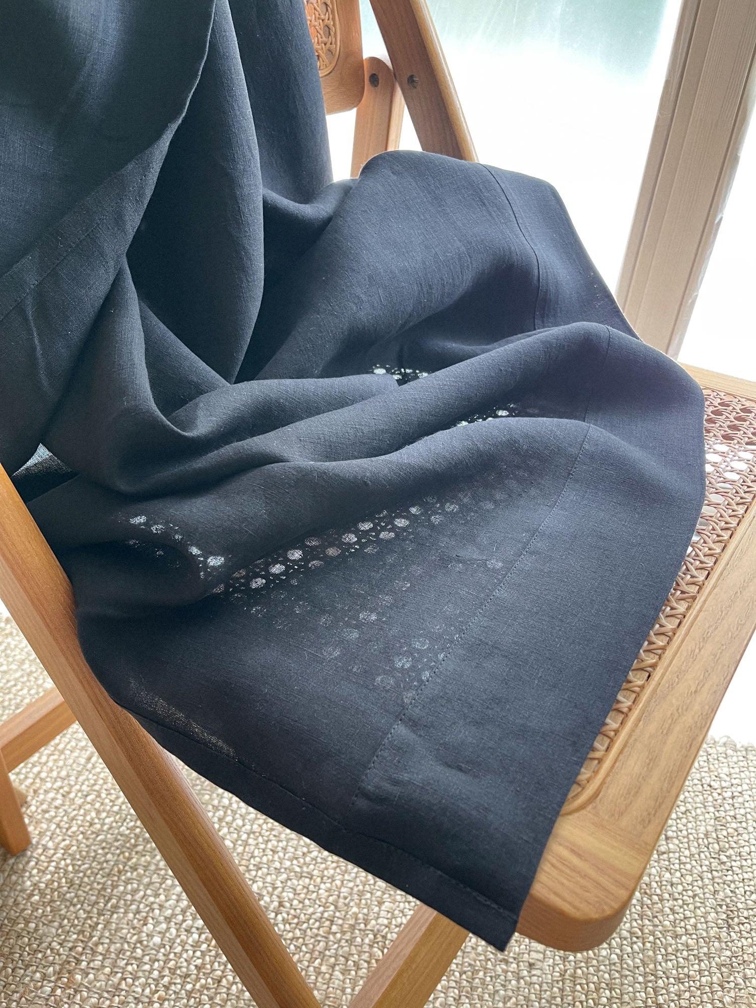 Mittelschwere Leinen-Vorhänge – Schwarz (2er-Set)