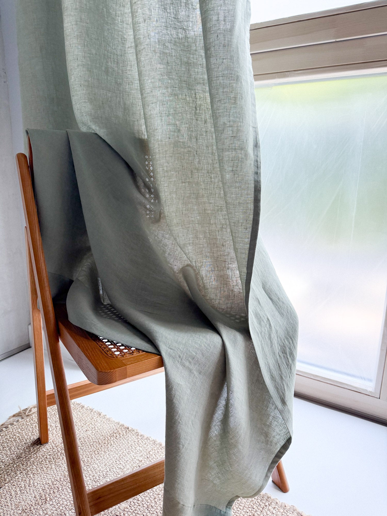 Mittelschwere Leinen-Vorhänge – Salbeigrün (2er-Set)