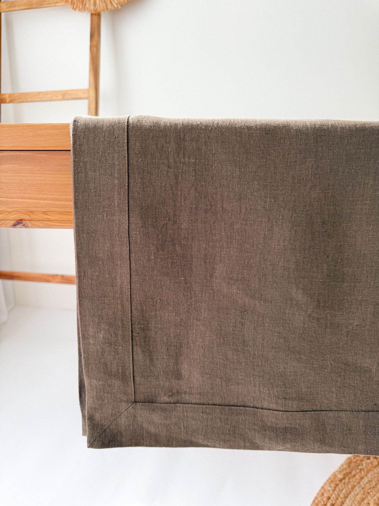 Leinen-Tischdecke – Braun