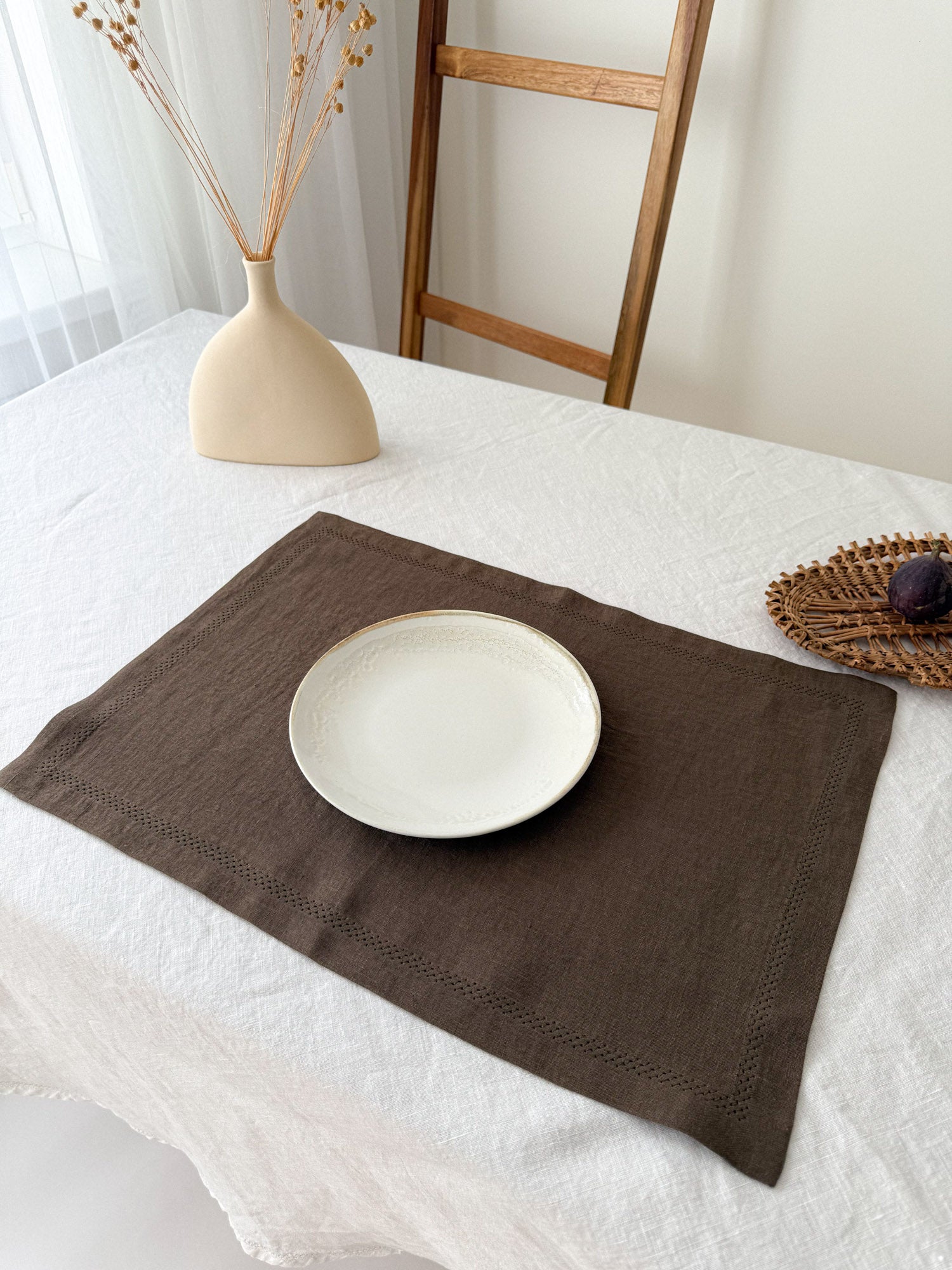 Leinen-Tischset mit Hohlsaum – Braun