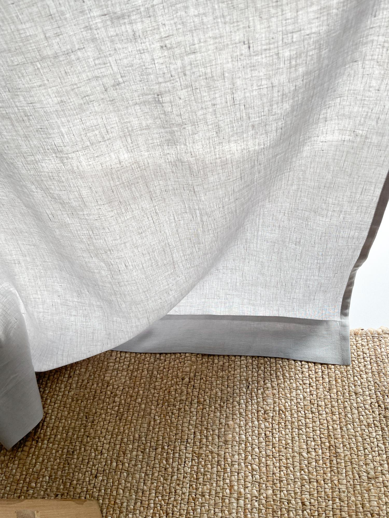 Mittelschwere Leinenvorhänge – Hellgrau (2er-Set)